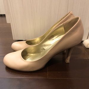 Nine West Round Toe Tan/Nude Heels